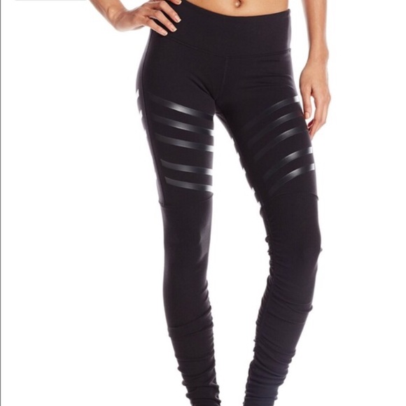 ALO Yoga Pants - NEW Alo Yoga Goddess leggings